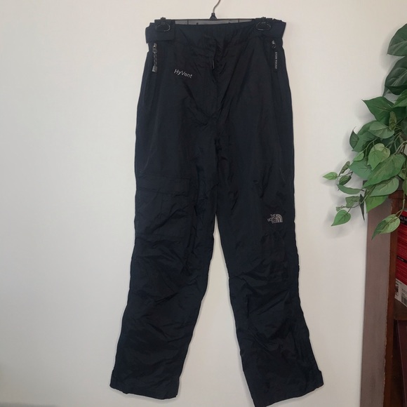 SOLD ❌ The North Face Hyvent Snow Pants - Picture 2 of 8
